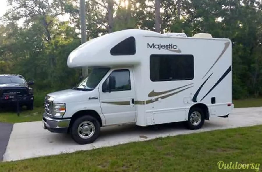 Thor Motor Coach RV Rental FL Thor Motor Coach RV Rental FL