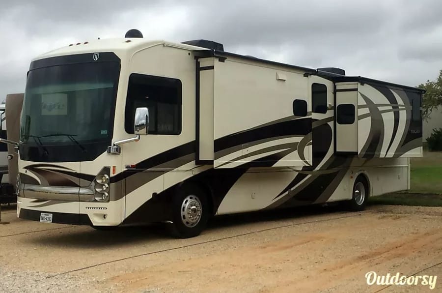 Thor Motor Coach RV Rental Houston