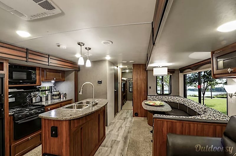 2018 Mallard M33a Bunkhouse Interior