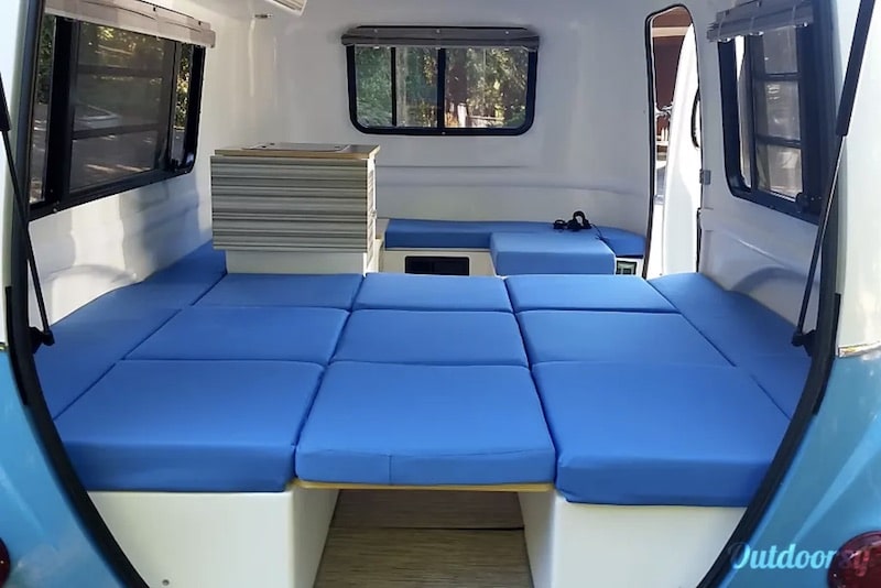 2016 Happier Camper HC1 interior