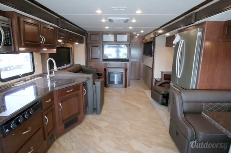 2017 Fleetwood Bounder interior