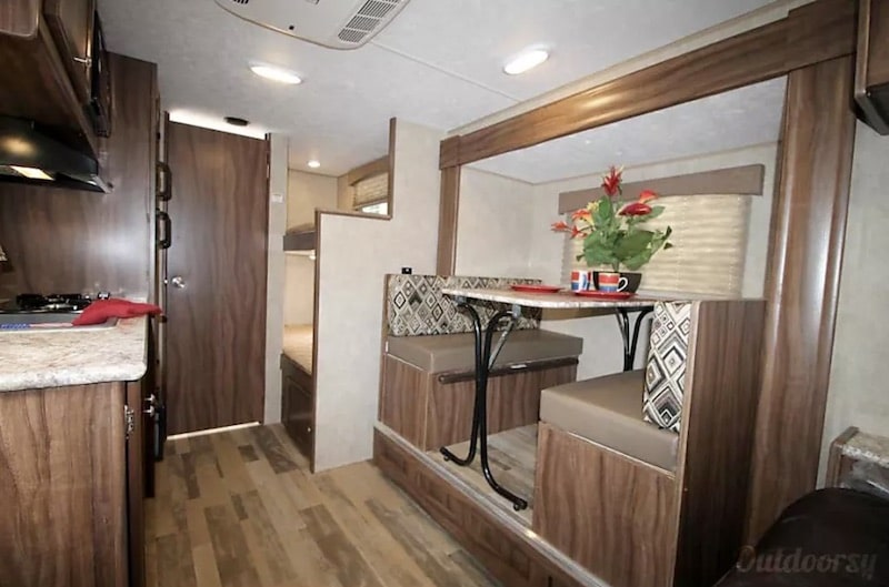 2019 Coachman Clipper 17BHS