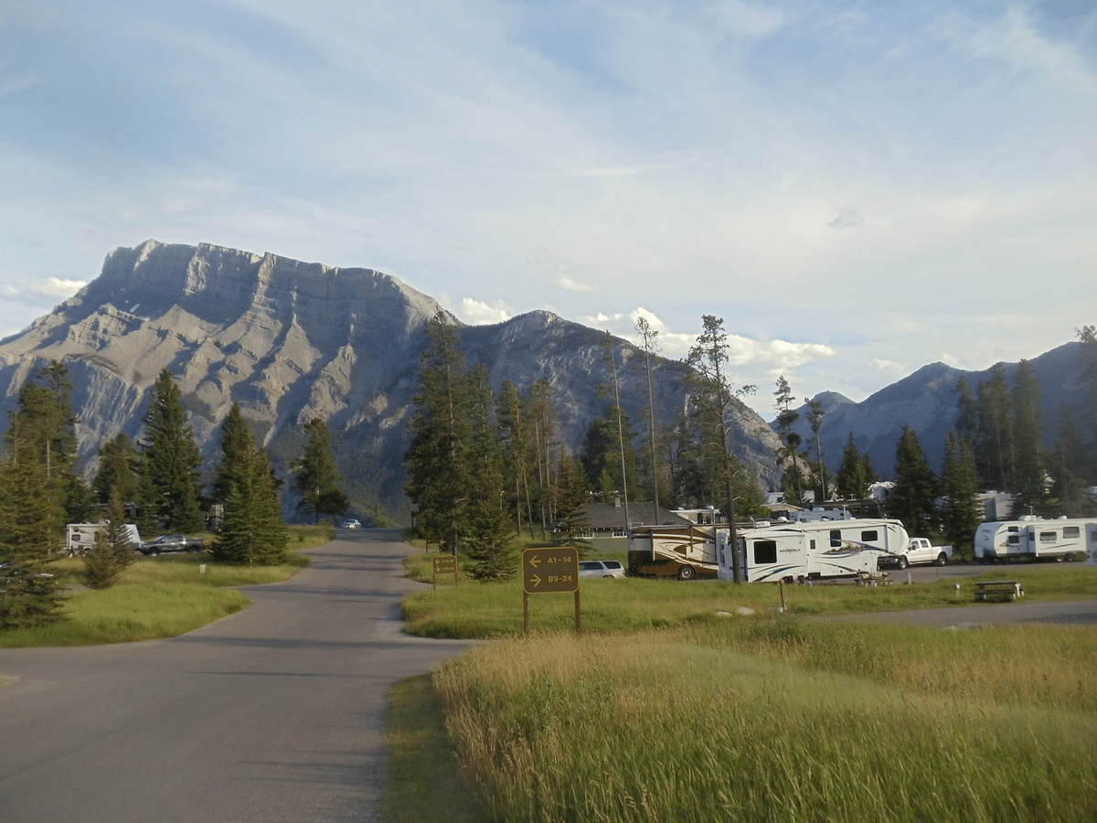 Tunnel mountain village ii campground