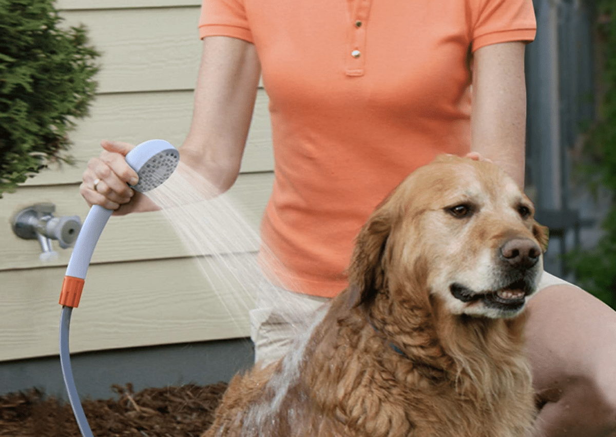 Battery-powered outdoor shower